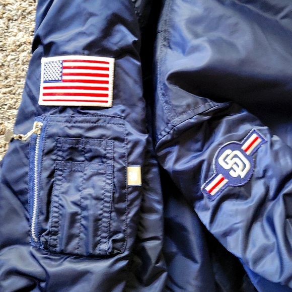 Reversible San Diego Padres Bomber Jacket! - Picture 5 of 6